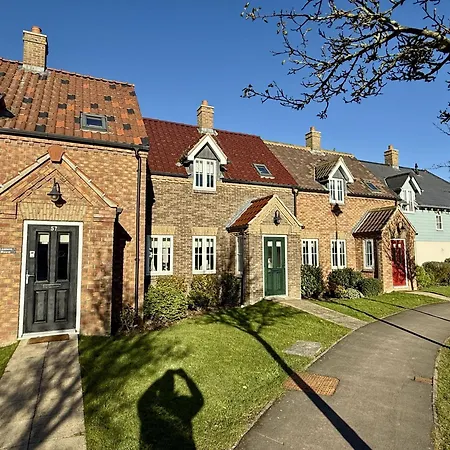 Casa de Férias Puffin Perch - Part Of The The Bay Village With Pool, Gym And Direct Access, Pub, Restaurant, Tennis And Meadows Walks *