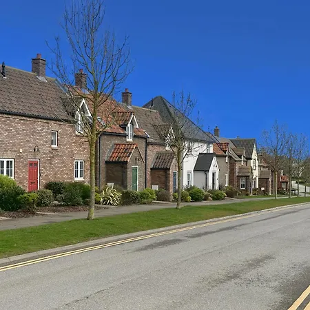 Casa de Férias Puffin Perch - Part Of The The Bay Village With Pool, Gym And Direct Access, Pub, Restaurant, Tennis And Meadows Walks Filey