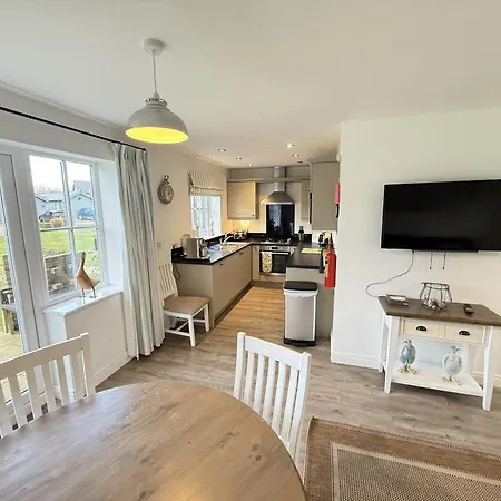 Puffin Perch - Part Of The The Bay Village With Pool, Gym And Direct Access, Pub, Restaurant, Tennis And Meadows Walks Casa de Férias *