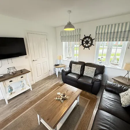 Puffin Perch - Part Of The The Bay Village With Pool, Gym And Direct Access, Pub, Restaurant, Tennis And Meadows Walks