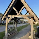 Puffin Perch - Part Of The The Bay Village With Pool, Gym And Direct Access, Pub, Restaurant, Tennis And Meadows Walks * Filey