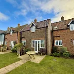 Puffin Perch - Part Of The The Bay Village With Pool, Gym And Direct Access, Pub, Restaurant, Tennis And Meadows Walks Vakantiehuis *